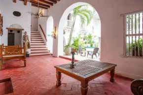 Casa Mayor, Aldaba Selection